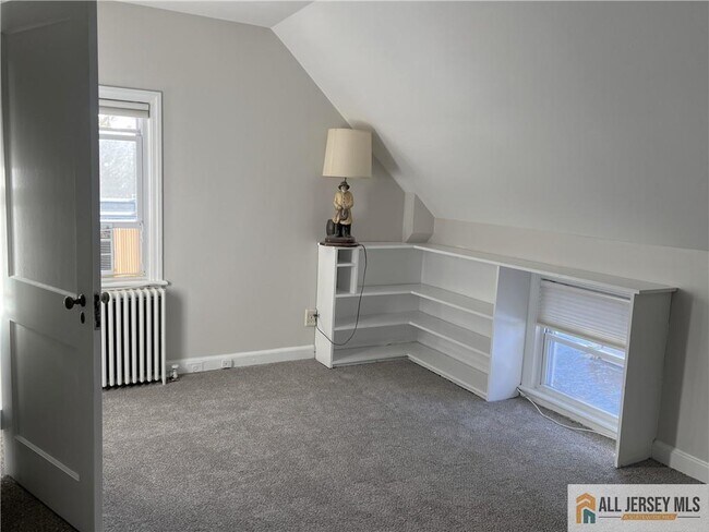 Building Photo - 11 Plainsboro Rd