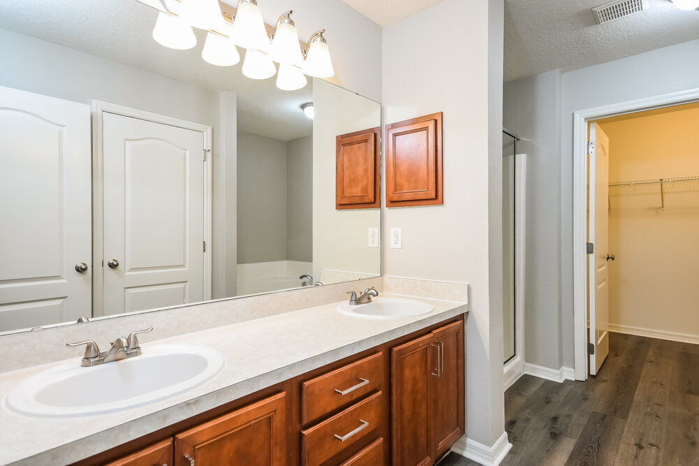 Building Photo - 3606 Doe Run Dr