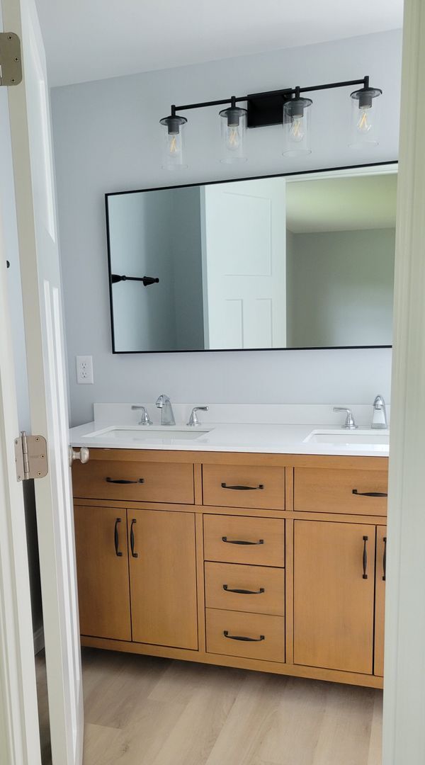 Building Photo - Remodeled Single Family home in Milton