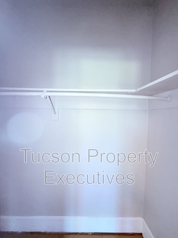 Building Photo - 1245 N 1st Ave