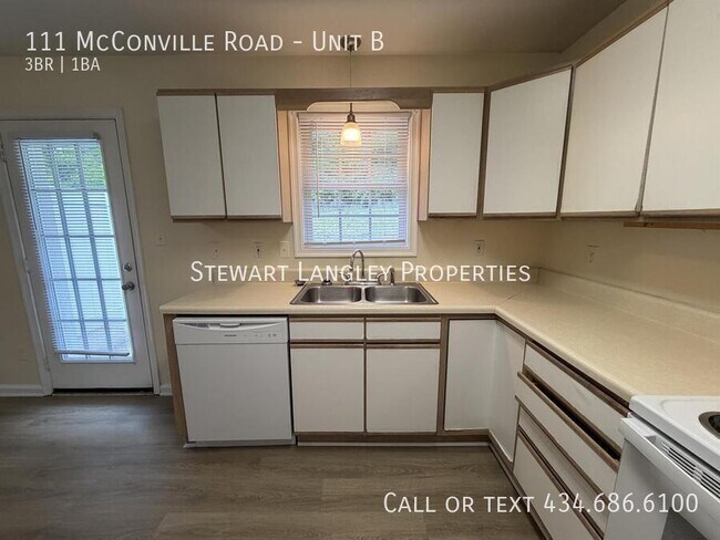 Building Photo - 111 McConville Rd