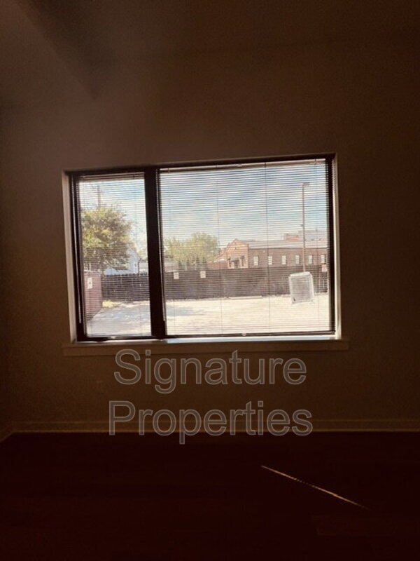 Building Photo - 712 High St