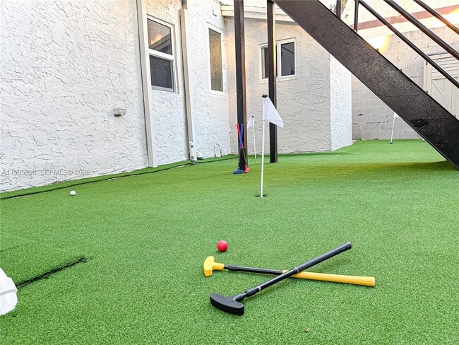 Building Photo - 174 NE 55th St