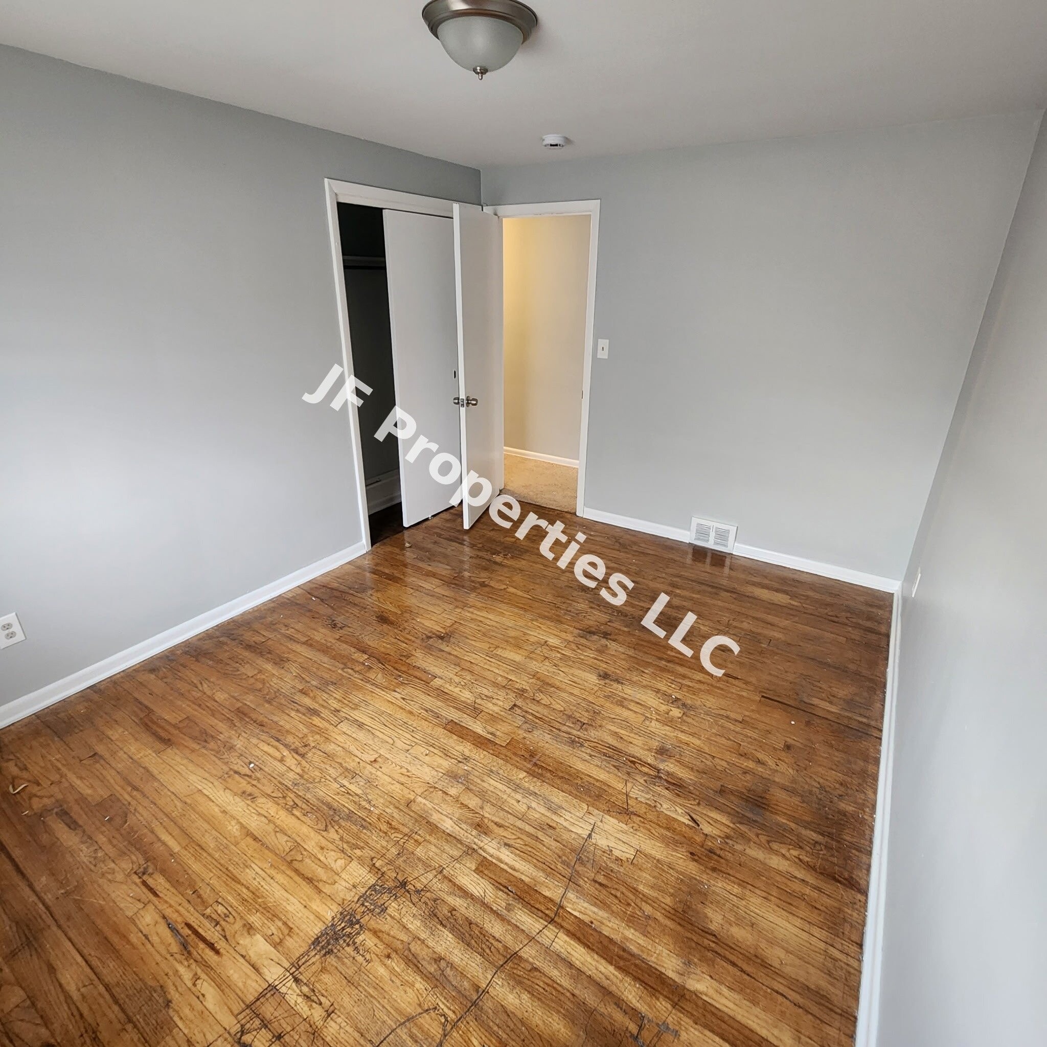 Building Photo - 4818 E 86th St