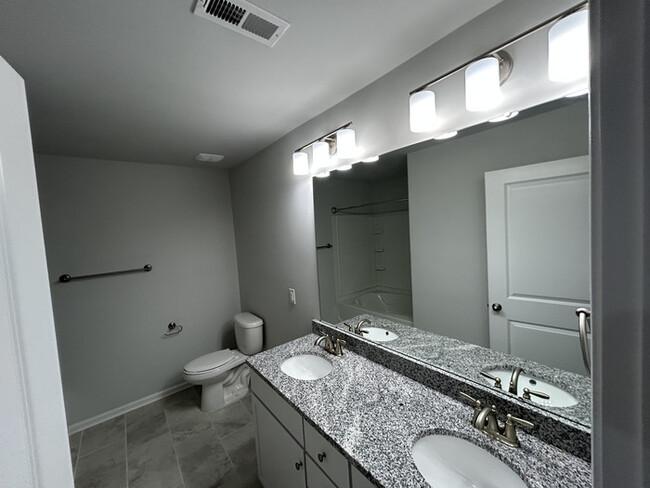 Building Photo - 6031 Villa Ford Ln