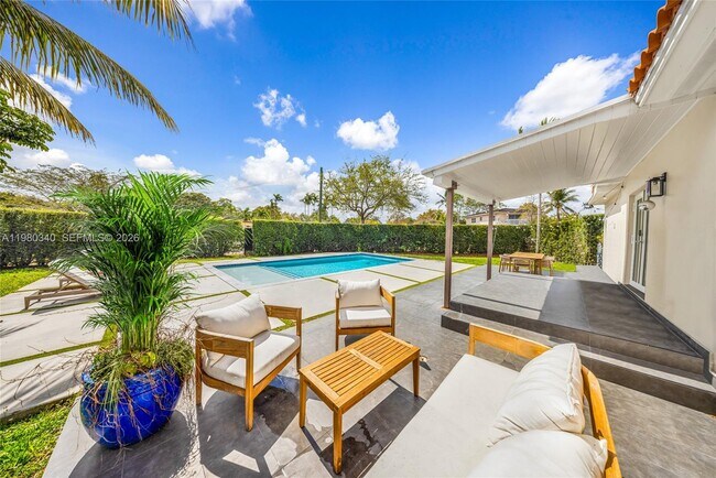 Building Photo - 172 Bentley Dr