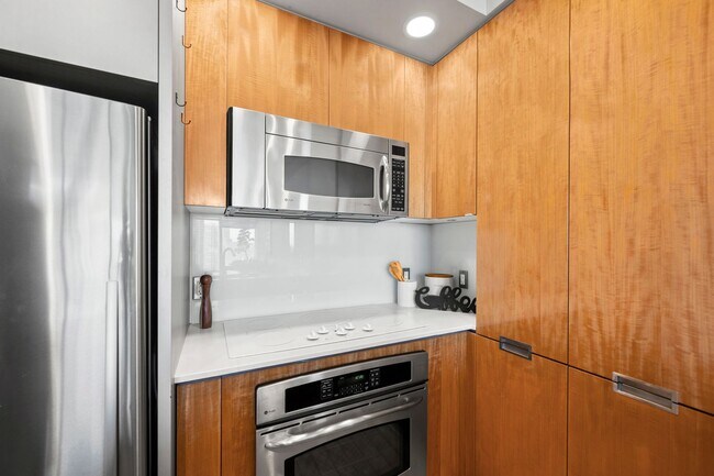 Building Photo - Stunning East Village 2 Bedroom at Alta! 2...
