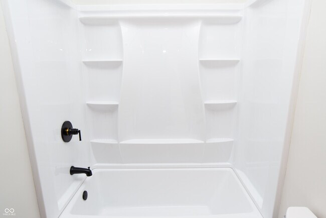 Building Photo - 3226 Keystone Lakes Way