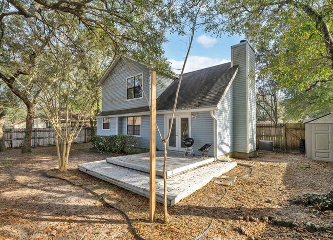 Building Photo - 108 Beverly Dr