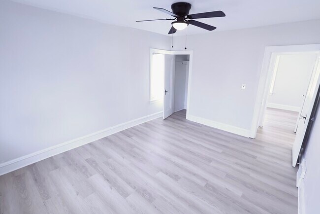 Building Photo - 295 Noble Ave