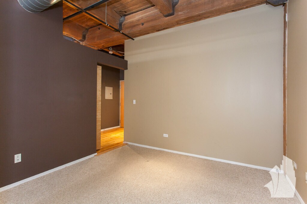 Building Photo - 1500 W Monroe St