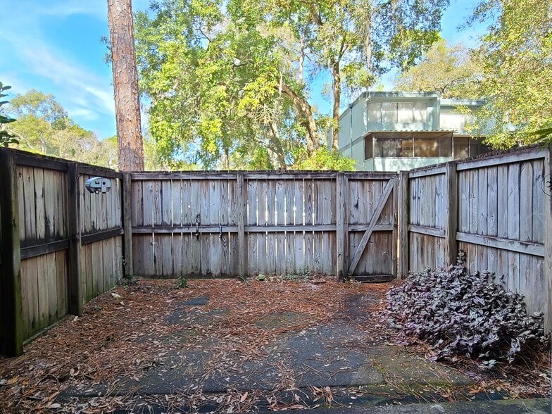 Building Photo - 701 SW 75th St