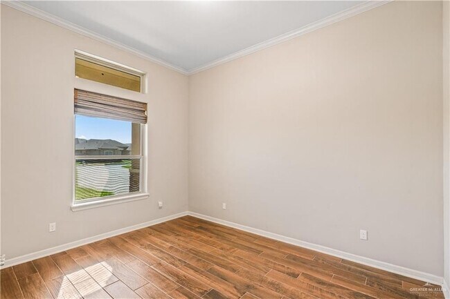 Building Photo - 4804 Ensenada Ave