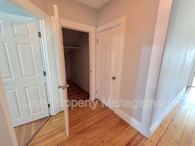 Building Photo - 15 Woodbine St