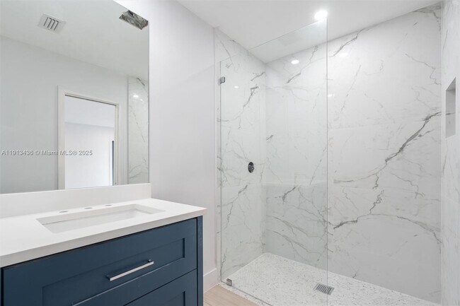 Building Photo - 6900 SW 136th St