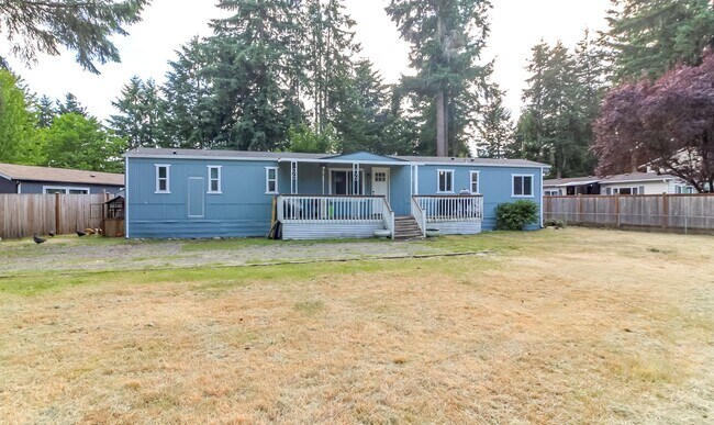 Building Photo - Updated 2 bedroom manufactured home on large corner lot