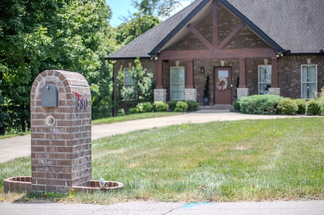 Building Photo - Fully Furnished, Short Term Rental, 1 Mont...