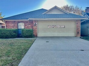 Building Photo - 1318 Mission St