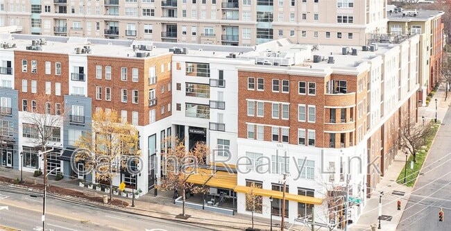 Primary Photo - 1315 East Blvd