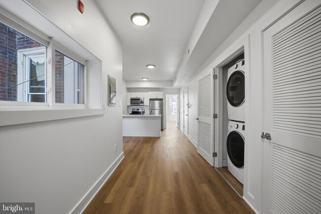 Building Photo - 3626 N 19th St