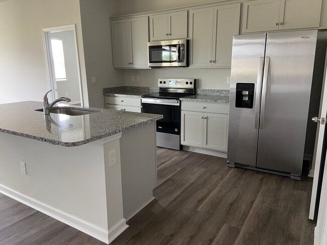 Building Photo - Welcome to your dream home in the heart of...