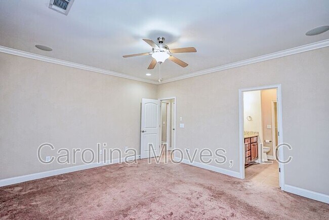 Building Photo - 213 Bell Heather Ln