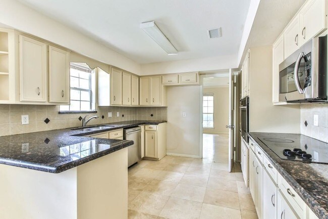 Building Photo - 3839 Sun Valley Dr