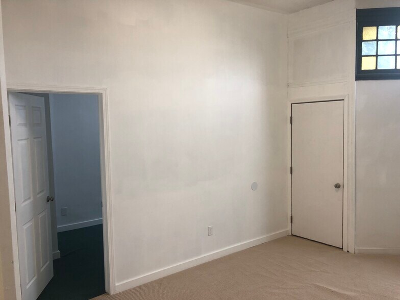 Building Photo - 310 S Jefferson St