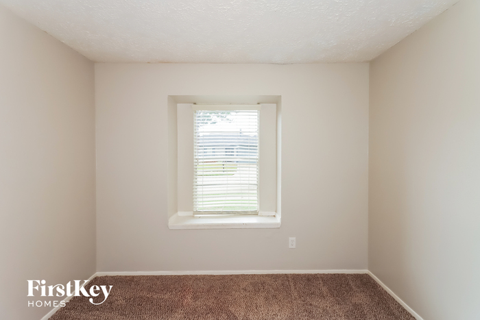 Building Photo - 16318 Sky Blue Ln