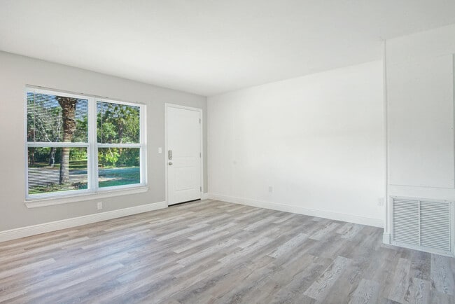 Building Photo - 2111 Jacobs Rd