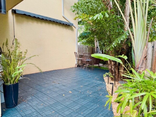 Building Photo - 407 SW 5th St