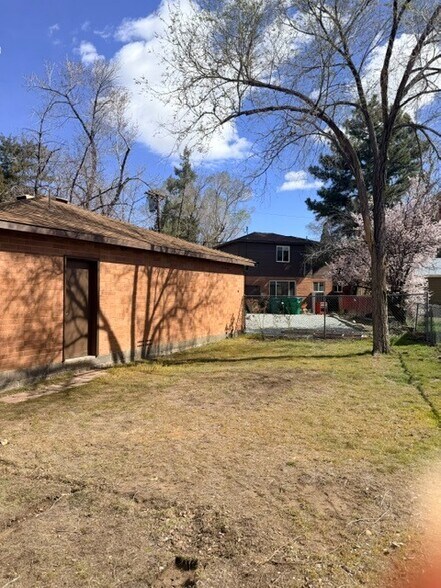 Building Photo - 1213 Gordon Ave