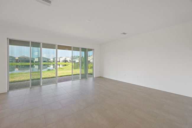 Building Photo - Tamarind Grove Lane