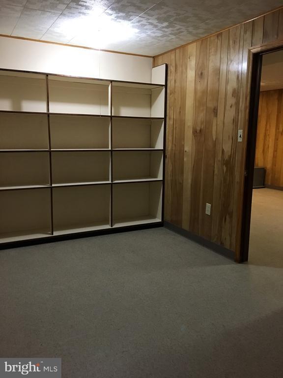 Building Photo - 9204 Bardon Rd