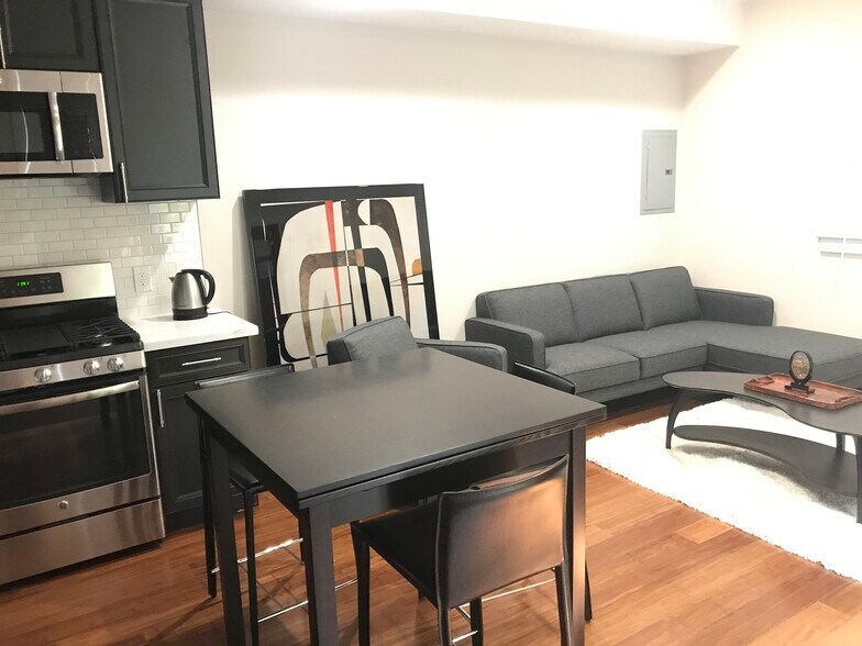 Building Photo - 1716 Rose St