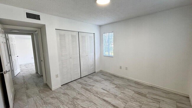 Building Photo - 5025 Wiles Rd