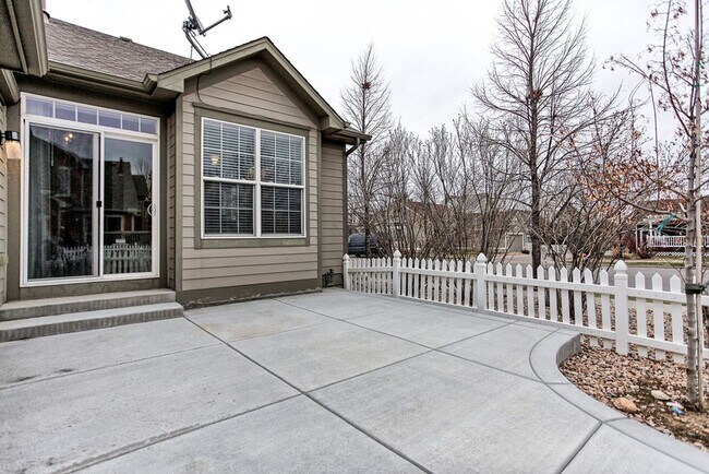 Building Photo - 2 Bedroom 2 Bath Loveland Ranch Home