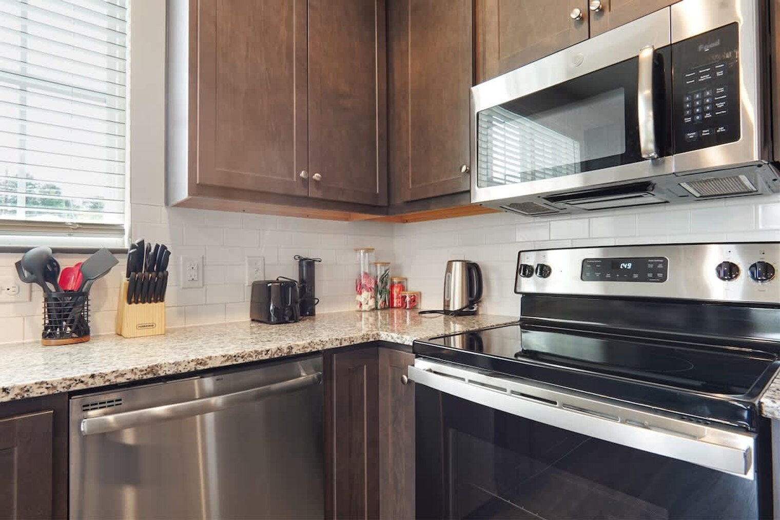 Building Photo - 1540 Dunn Rd