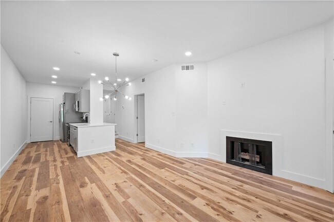 Building Photo - 855 Piedmont Ave NE