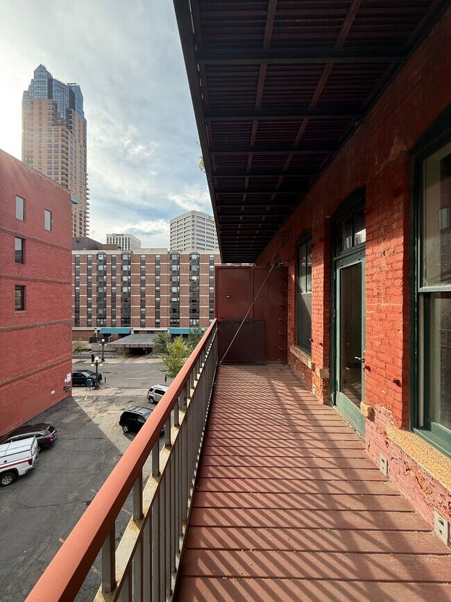 Building Photo - Bonnie Jean Flats