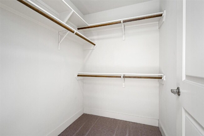 Building Photo - 1720 Live Oak St