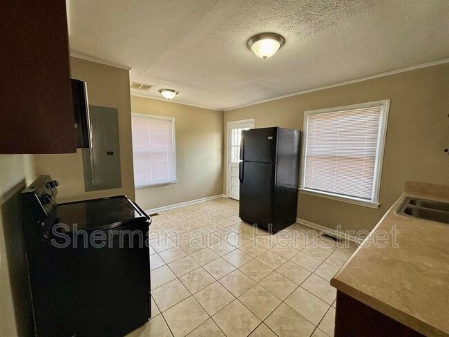 Building Photo - 2225 Bandler Rd