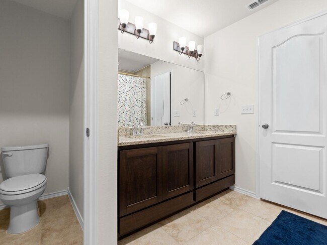 Building Photo - 5618 Lone Star Lp