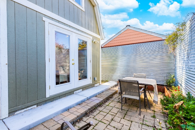 Building Photo - 515 Mountain View Ave