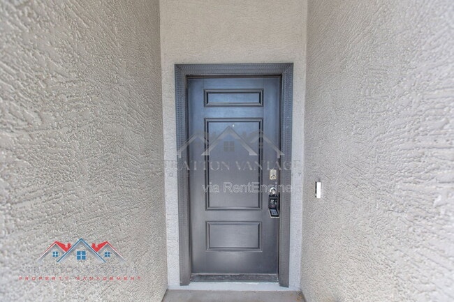 Building Photo - 1673 N Wrigley Dr