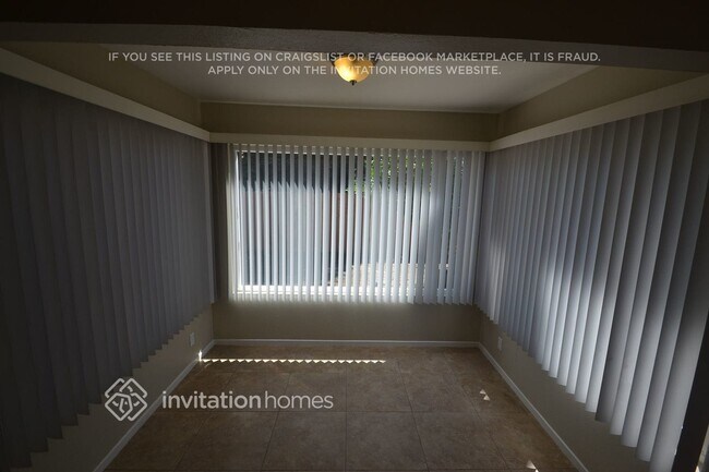 Building Photo - 519 Coot Ln