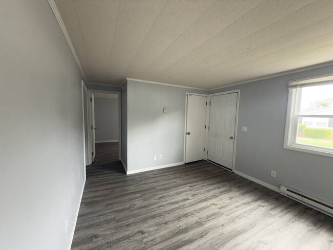 Building Photo - 432 Greensburg St