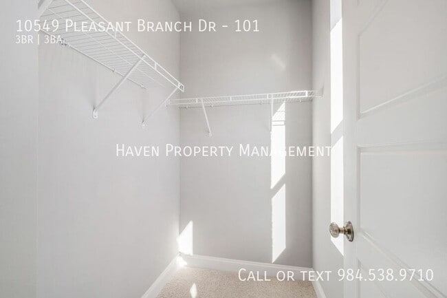 Building Photo - 10549 Pleasant Branch Dr