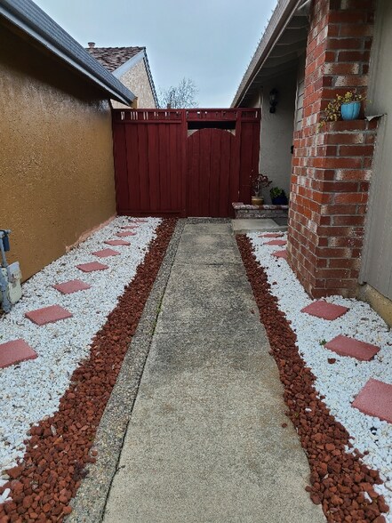 Building Photo - 4621 Donalbain Cir