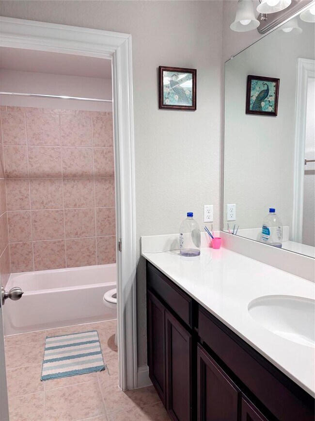 Building Photo - 5408 La Canada Wy